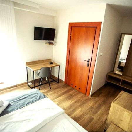 Apartamenty Pod Lwem Świdnica Exterior foto